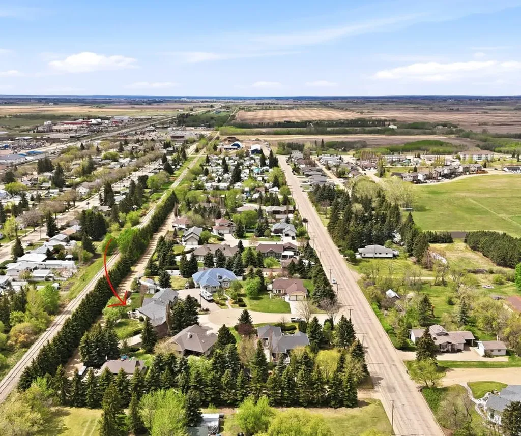 5205 57a Street Close Stettler AB T4K 1K8