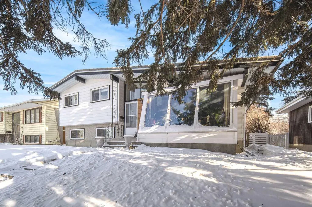 4012 Varsity Drive NW Calgary AB T3A 0Z6