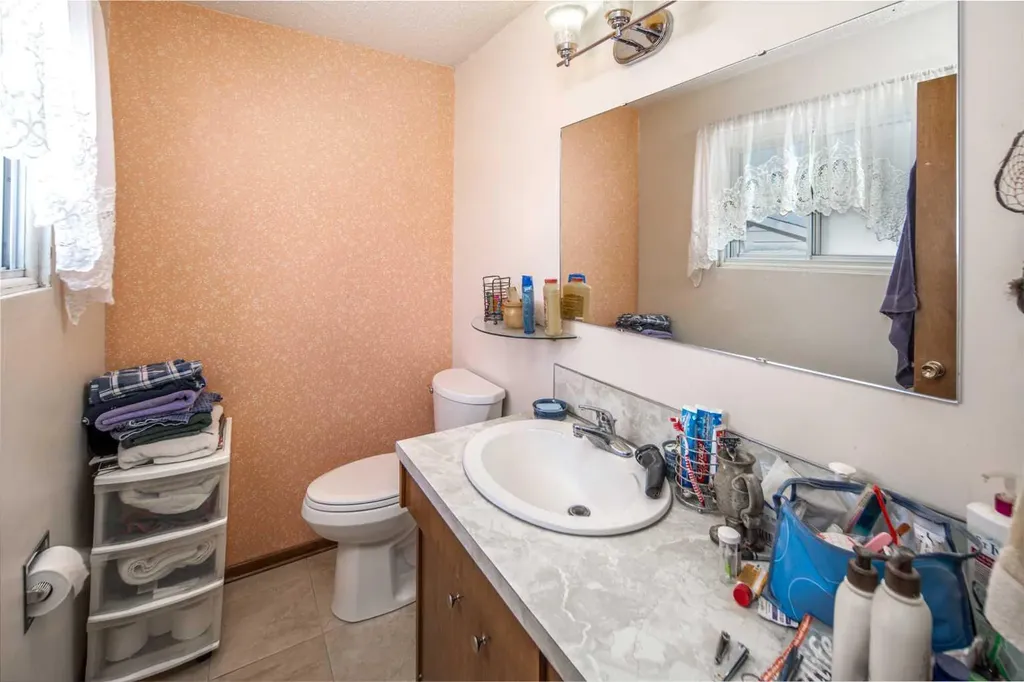 4012 Varsity Drive NW Calgary AB T3A 0Z6