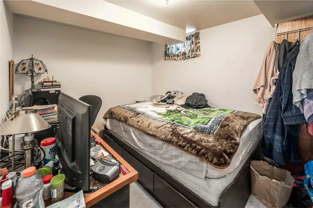 4012 Varsity Drive NW Calgary AB T3A 0Z6