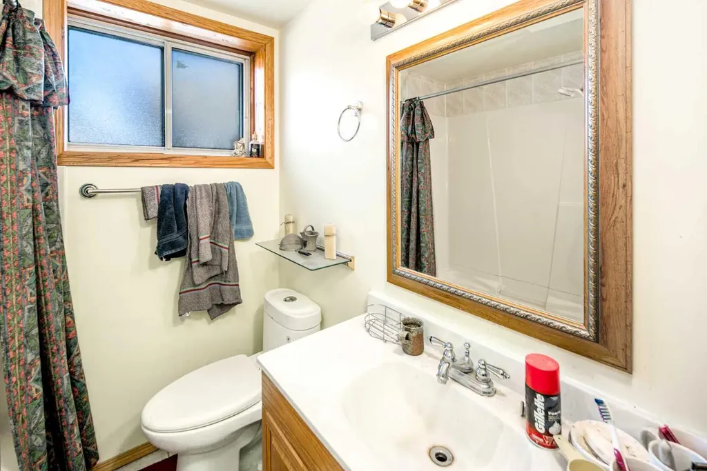 4012 Varsity Drive NW Calgary AB T3A 0Z6