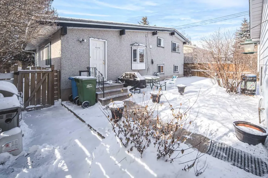 4012 Varsity Drive NW Calgary AB T3A 0Z6