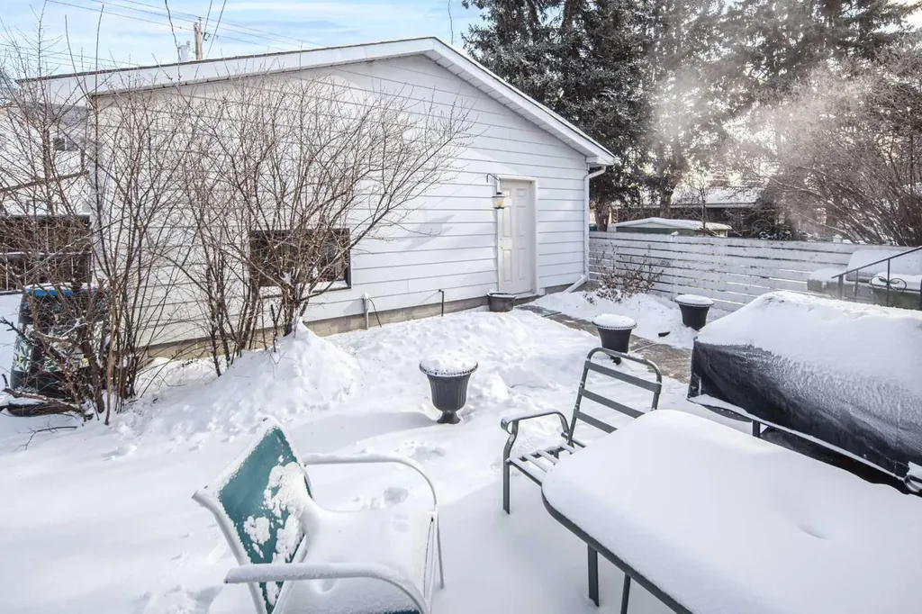 4012 Varsity Drive NW Calgary AB T3A 0Z6