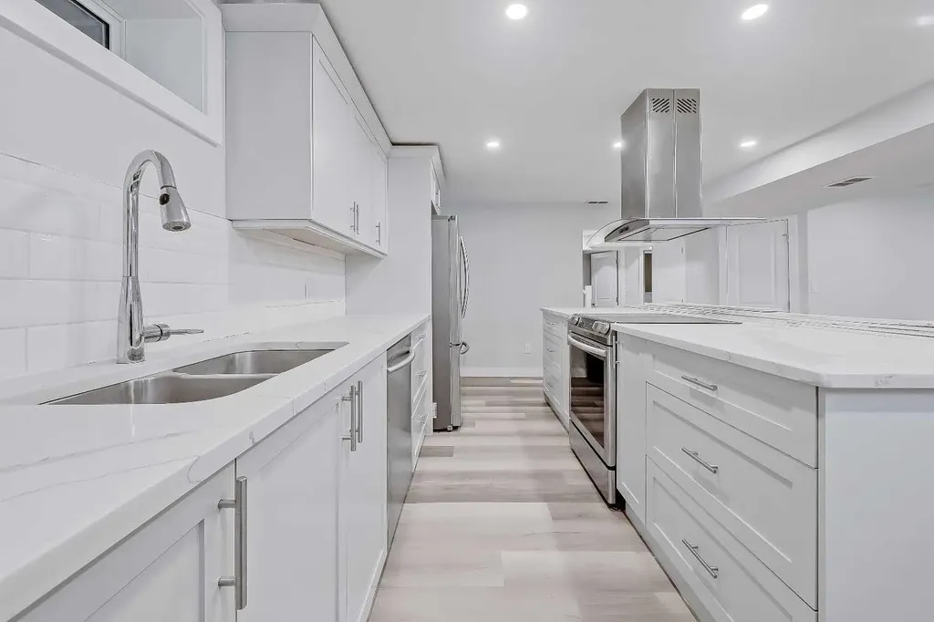 1015 16 Street NE Calgary AB T2E 4S7