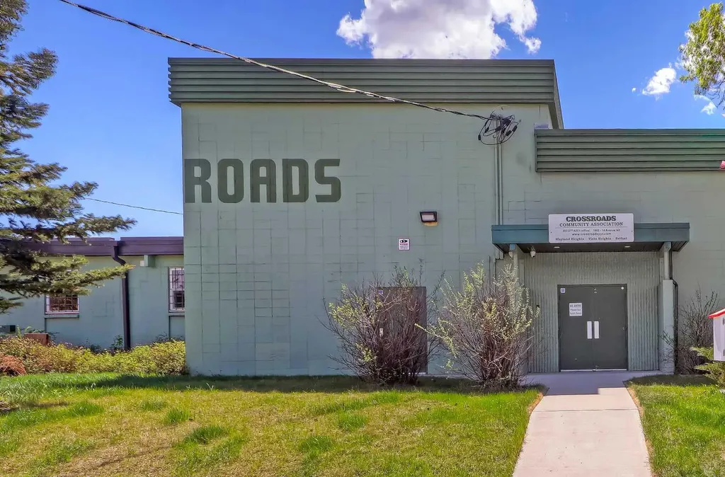 1015 16 Street NE Calgary AB T2E 4S7