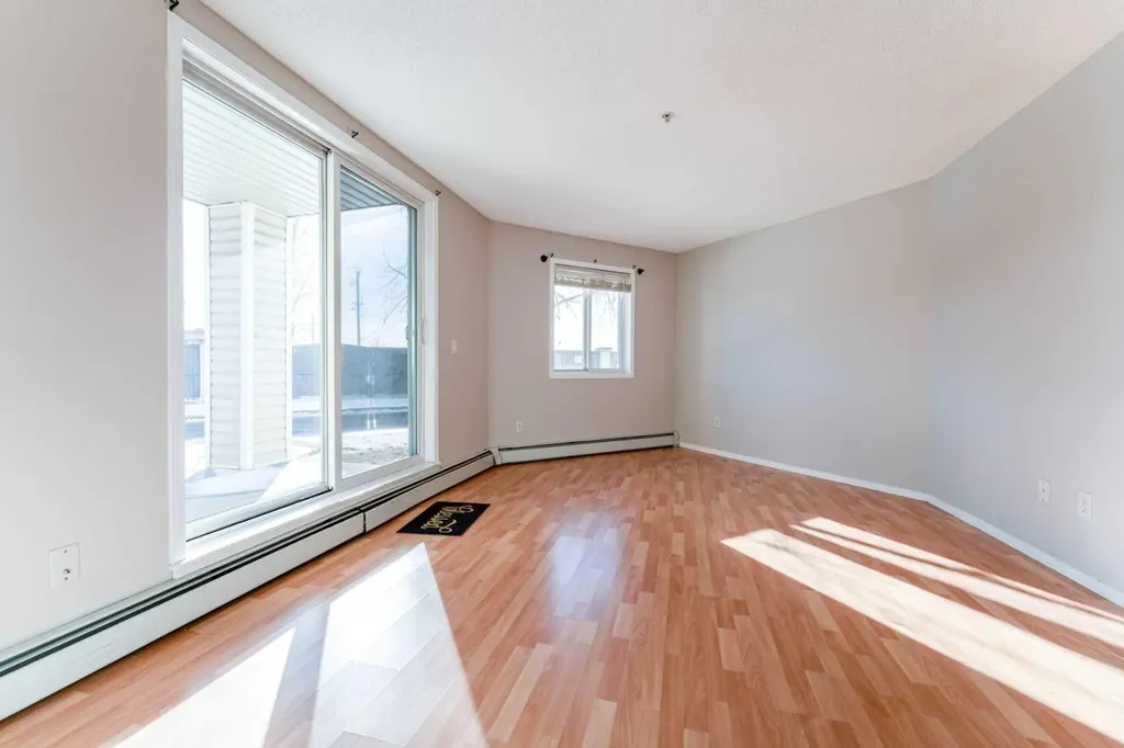 1717 60 Street SE Calgary AB T2A 7Y7