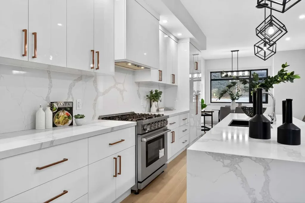 5239 22 Avenue NW Calgary AB T3B 0Z1