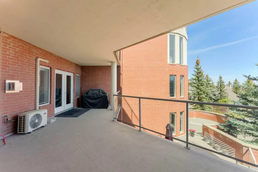 200 Patina Court SW Calgary AB T3H 4K9