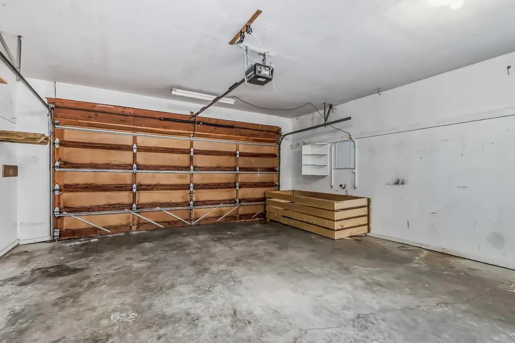 1012 2 Street NE Sundre AB T0M 1X0