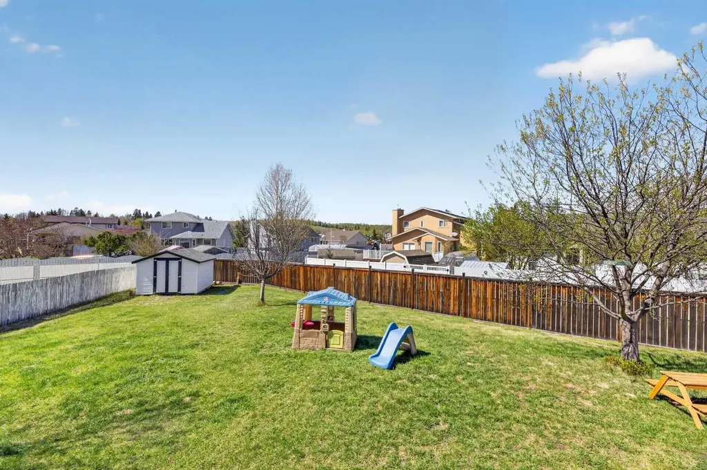 1012 2 Street NE Sundre AB T0M 1X0