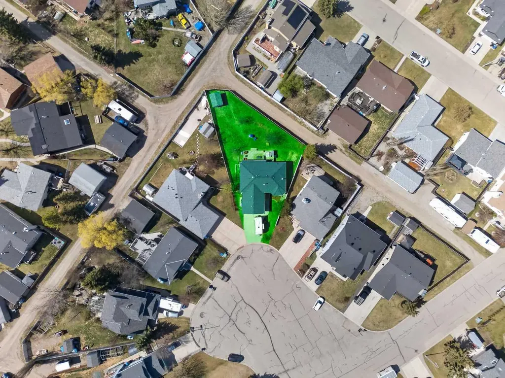 1012 2 Street NE Sundre AB T0M 1X0