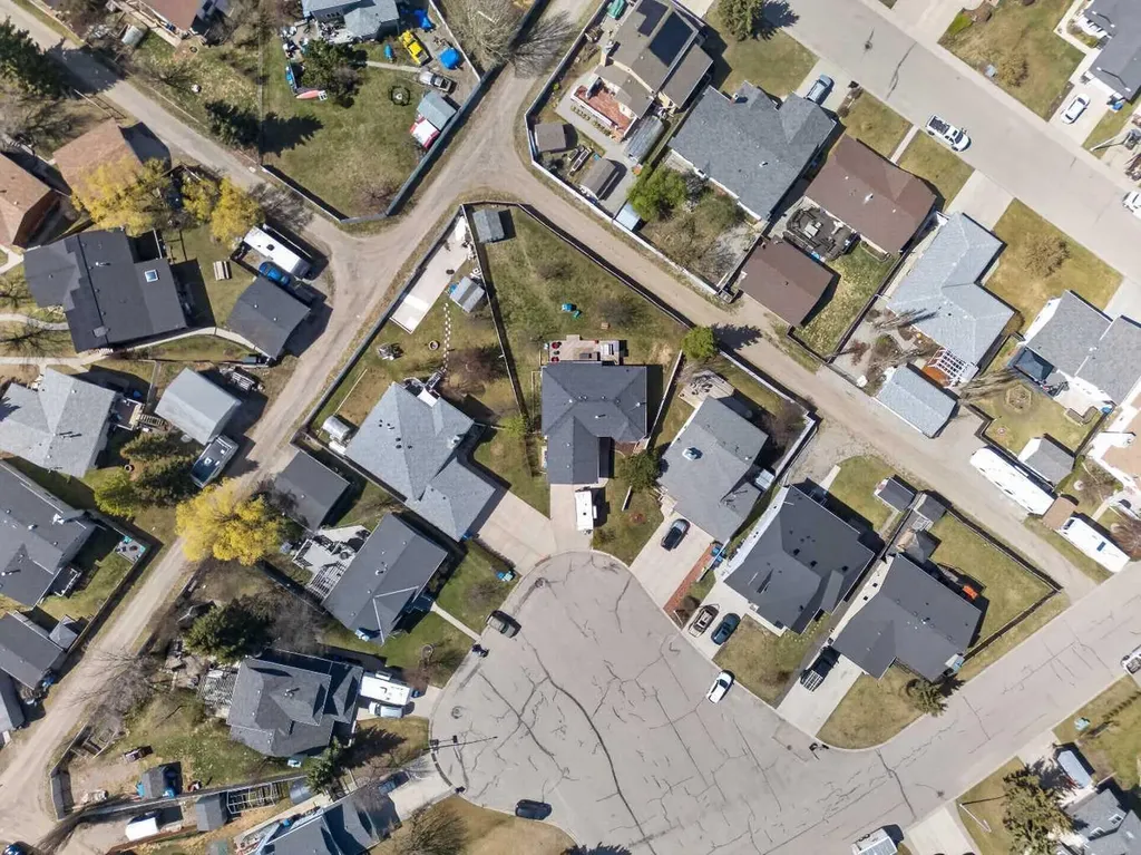 1012 2 Street NE Sundre AB T0M 1X0