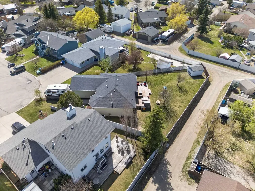 1012 2 Street NE Sundre AB T0M 1X0