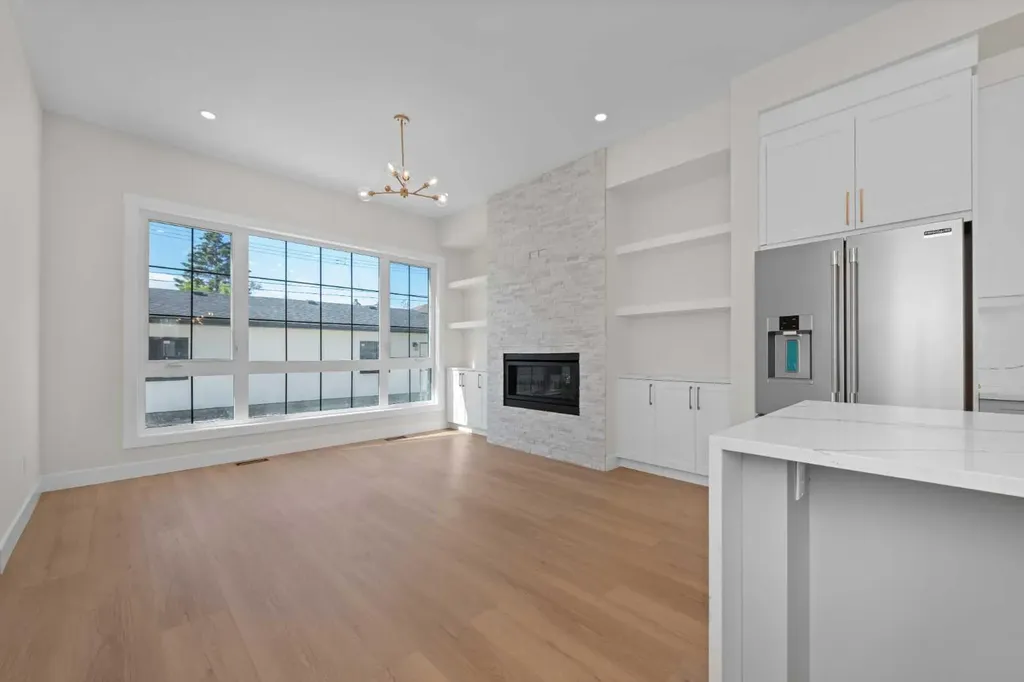 6427 33 Avenue NW Calgary AB T3B 1K9