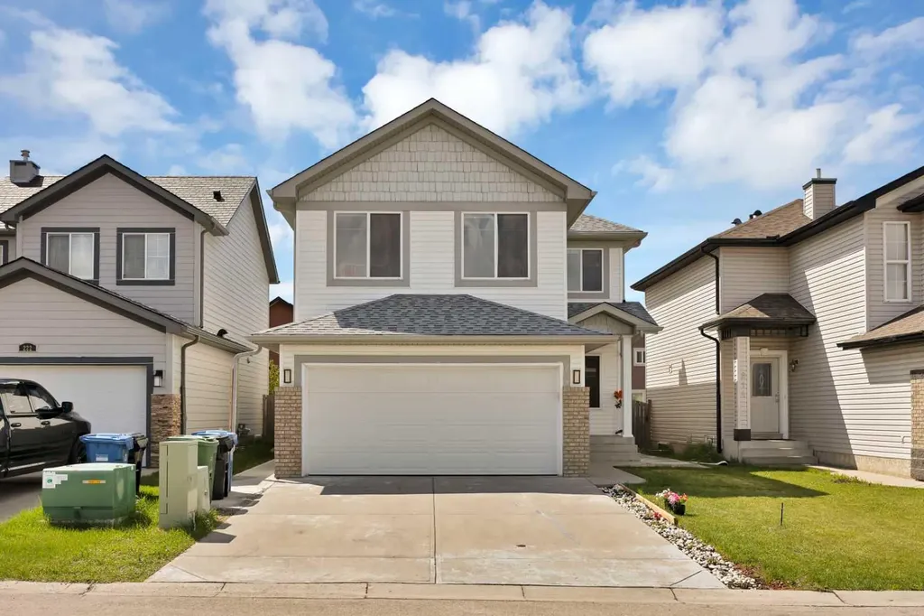 218 Saddlefield Place NE Calgary AB T3J 4Z3