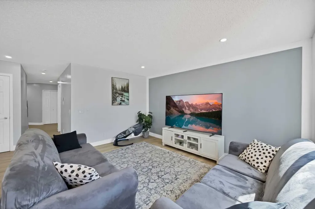 218 Saddlefield Place NE Calgary AB T3J 4Z3