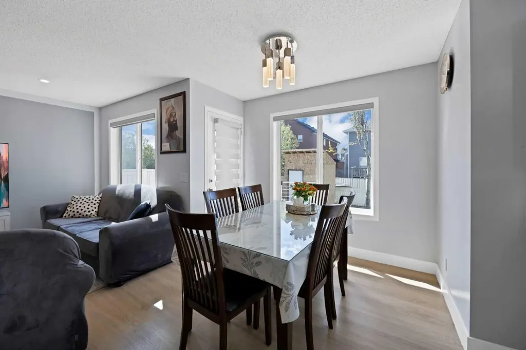 218 Saddlefield Place NE Calgary AB T3J 4Z3