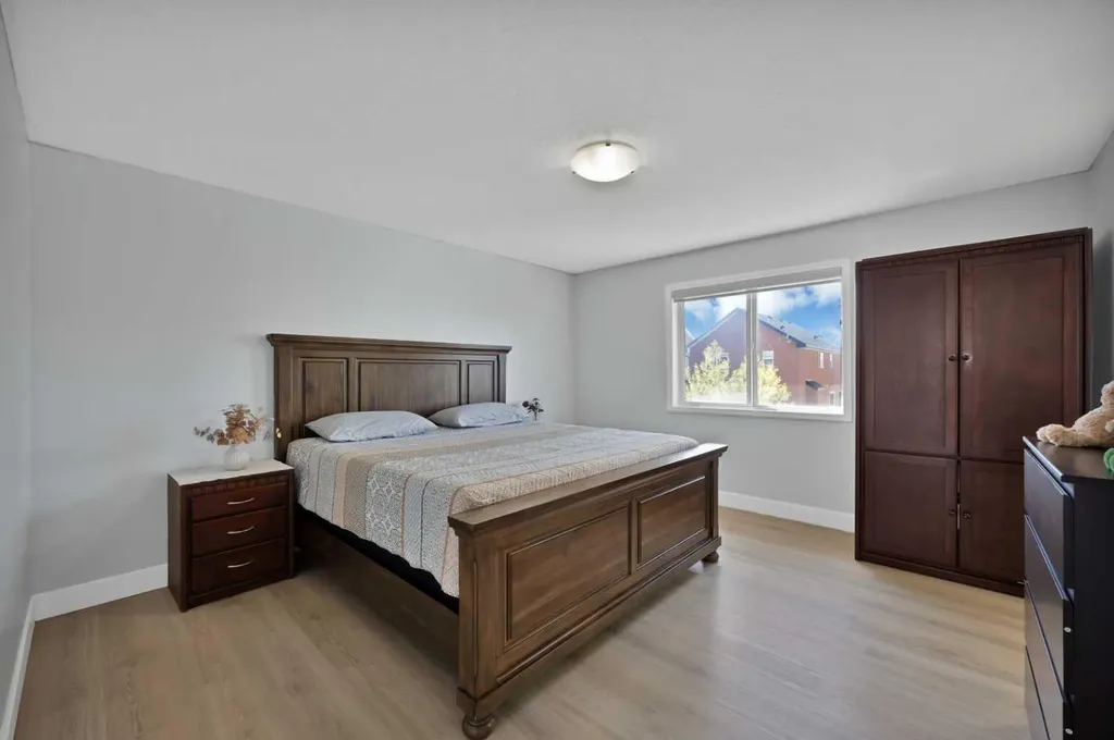 218 Saddlefield Place NE Calgary AB T3J 4Z3