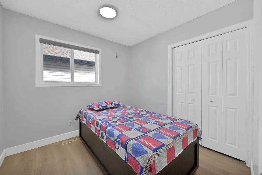 218 Saddlefield Place NE Calgary AB T3J 4Z3
