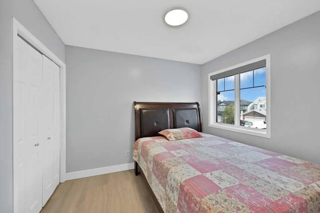 218 Saddlefield Place NE Calgary AB T3J 4Z3