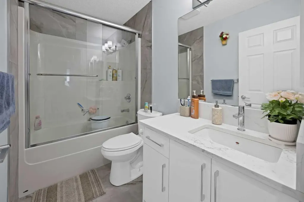 218 Saddlefield Place NE Calgary AB T3J 4Z3