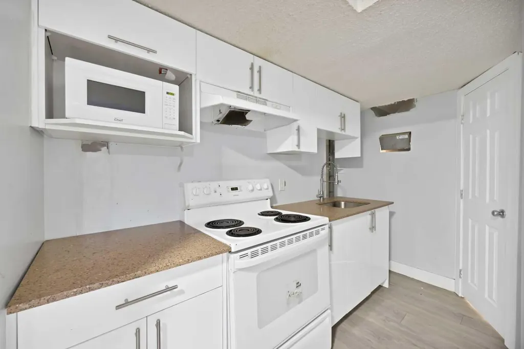 218 Saddlefield Place NE Calgary AB T3J 4Z3
