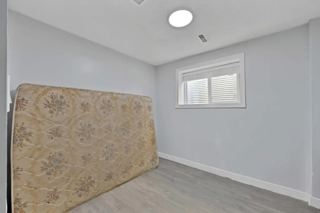 218 Saddlefield Place NE Calgary AB T3J 4Z3