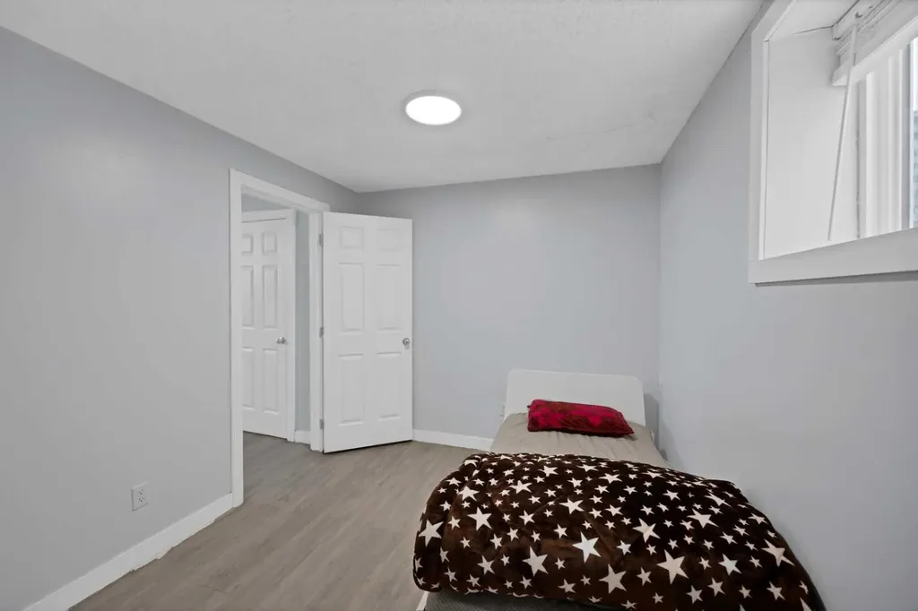 218 Saddlefield Place NE Calgary AB T3J 4Z3