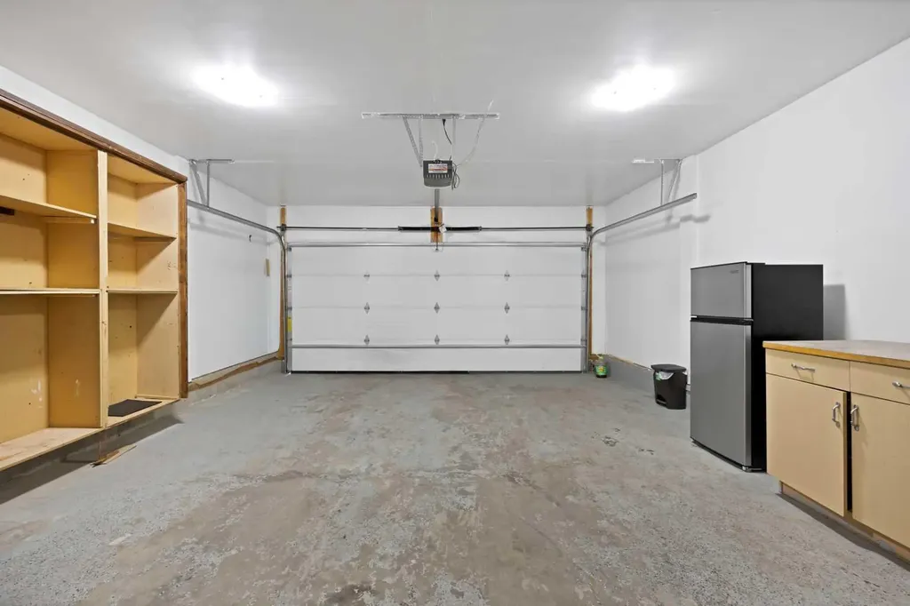 218 Saddlefield Place NE Calgary AB T3J 4Z3