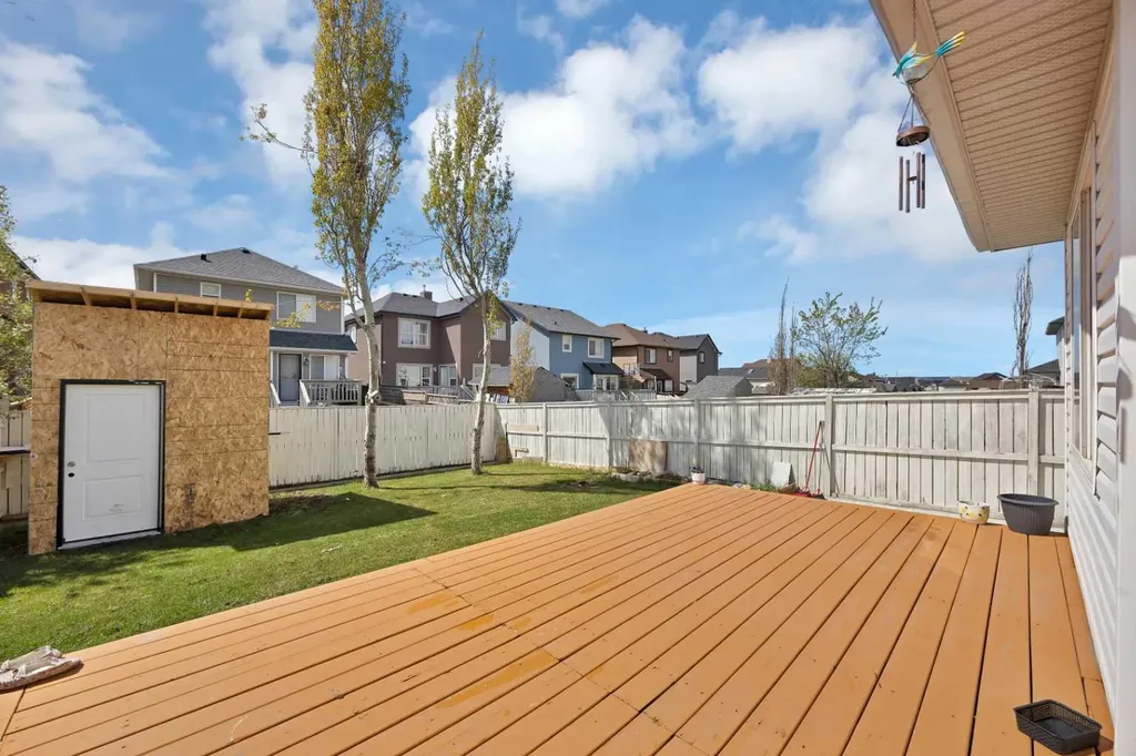 218 Saddlefield Place NE Calgary AB T3J 4Z3