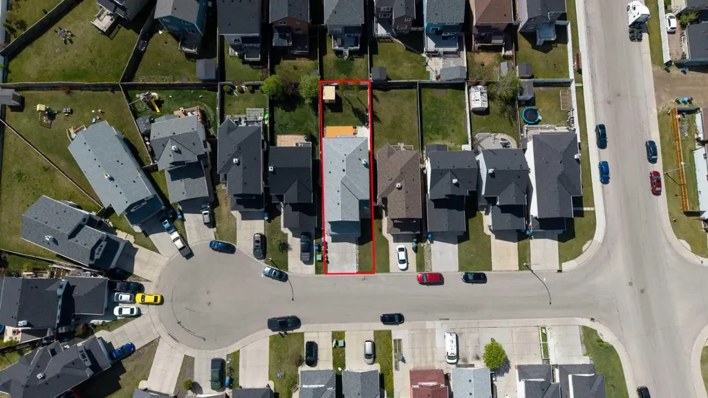 218 Saddlefield Place NE Calgary AB T3J 4Z3