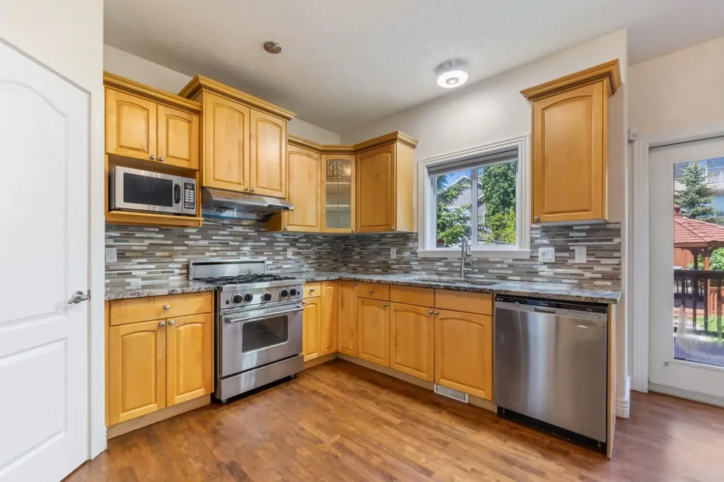 90 Royal Highland Road NW Calgary AB T3G 4Y4