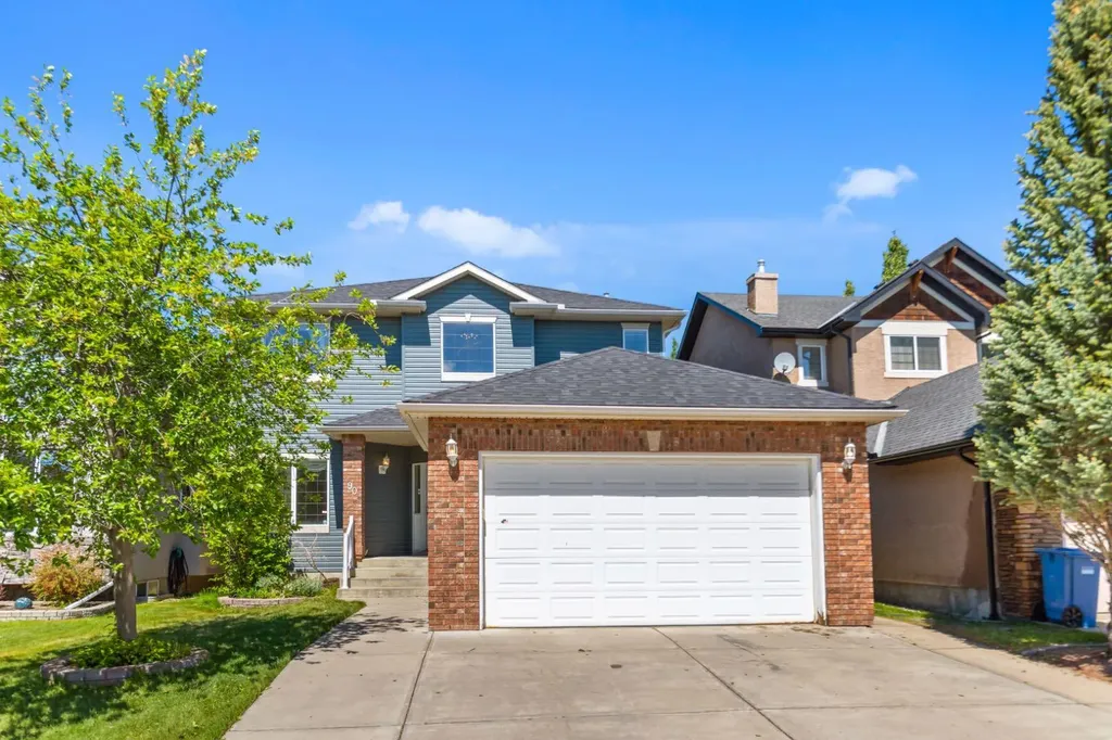 90 Royal Highland Road NW Calgary AB T3G 4Y4