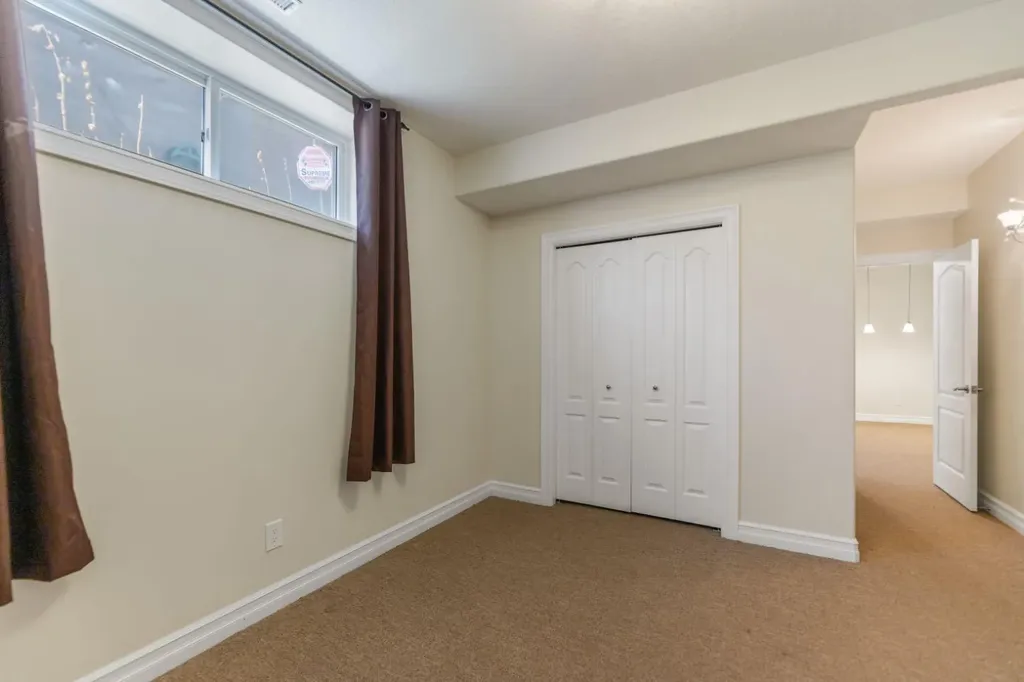 90 Royal Highland Road NW Calgary AB T3G 4Y4
