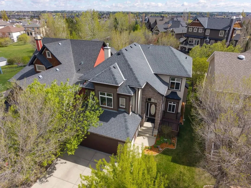 957 Coopers Drive SW Airdrie AB T4B 2Z4