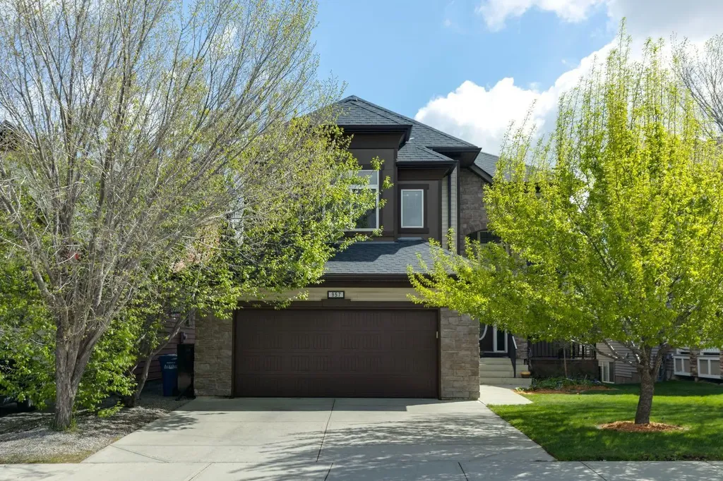 957 Coopers Drive SW Airdrie AB T4B 2Z4