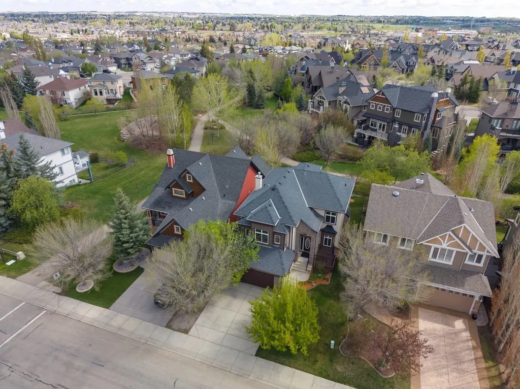 957 Coopers Drive SW Airdrie AB T4B 2Z4