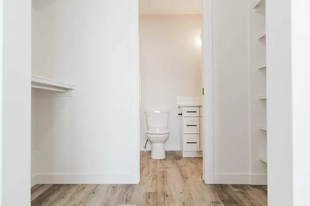 9520 114 Avenue Clairmont AB T8X 0W8