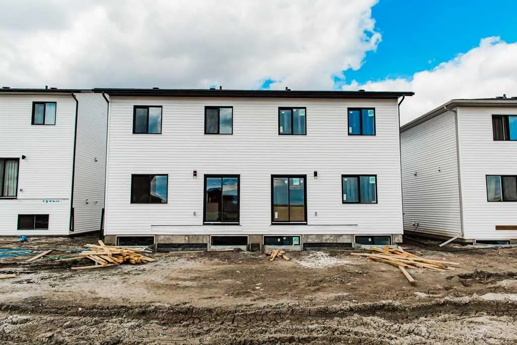 9520 114 Avenue Clairmont AB T8X 0W8