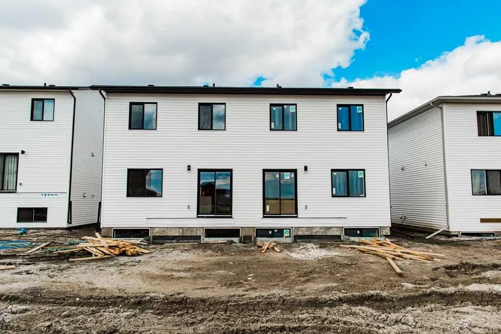 9520 114 Avenue Clairmont AB T8X 0W8