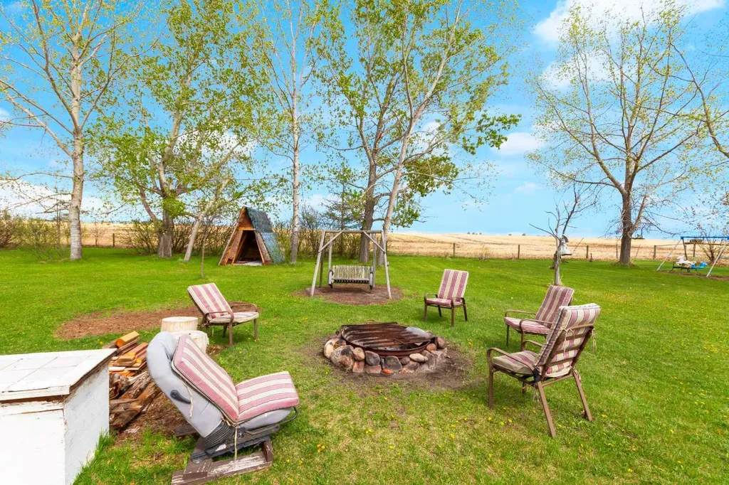241043 Range Road 270 Rural Wheatland County AB T1P 0S2