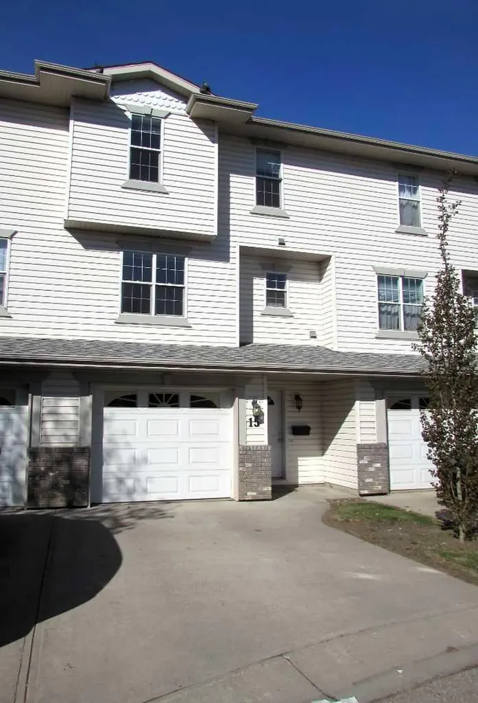 15 Kerry Wood Mews Red Deer AB T4N 7B8