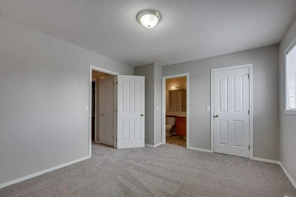 15 Kerry Wood Mews Red Deer AB T4N 7B8
