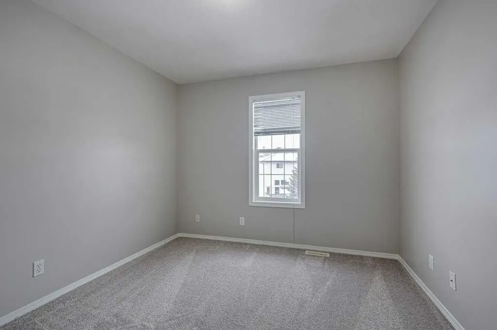 15 Kerry Wood Mews Red Deer AB T4N 7B8