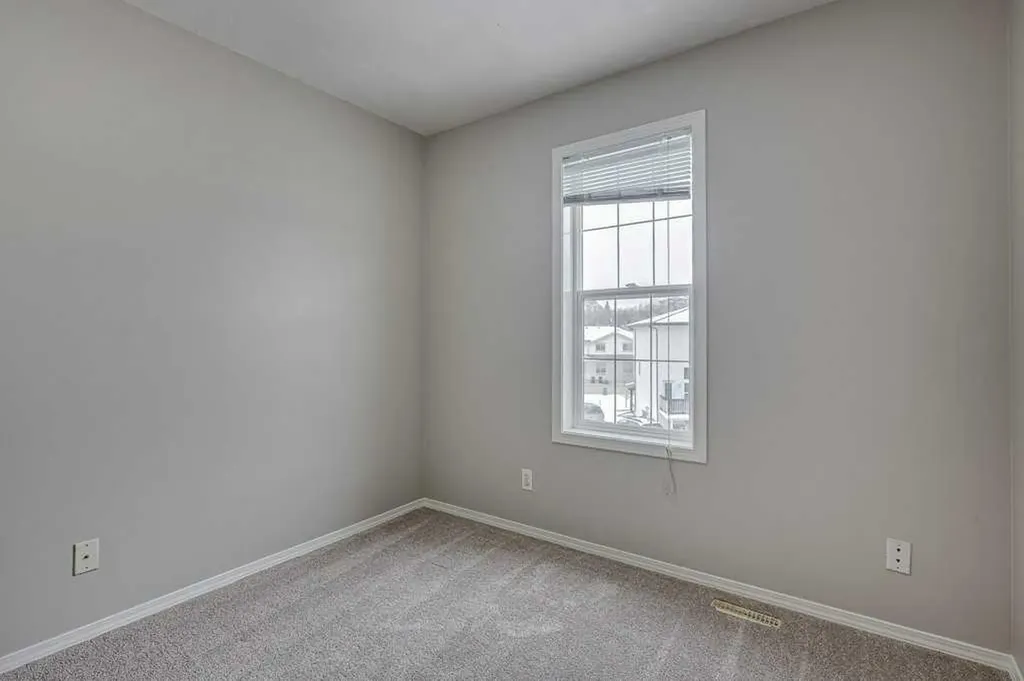 15 Kerry Wood Mews Red Deer AB T4N 7B8