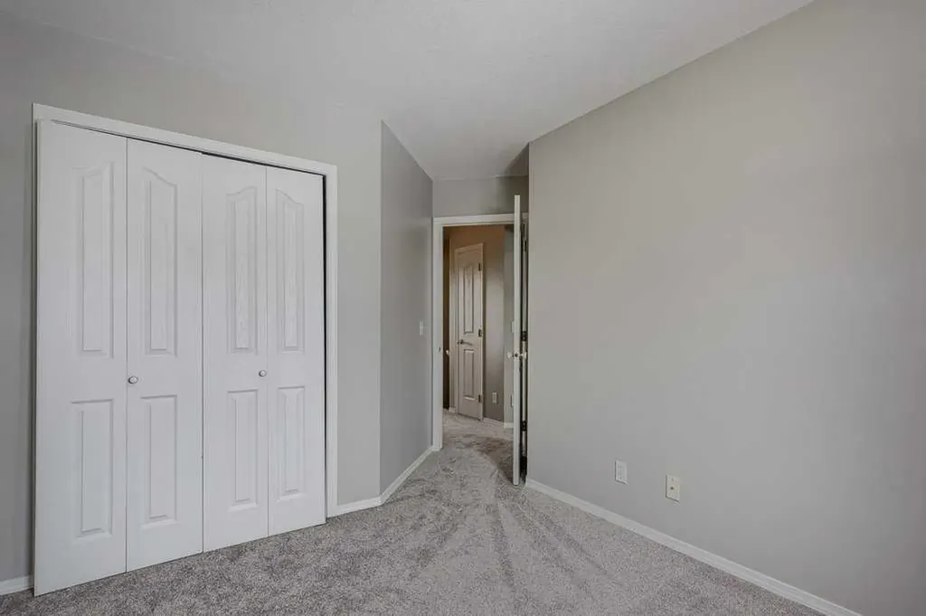 15 Kerry Wood Mews Red Deer AB T4N 7B8