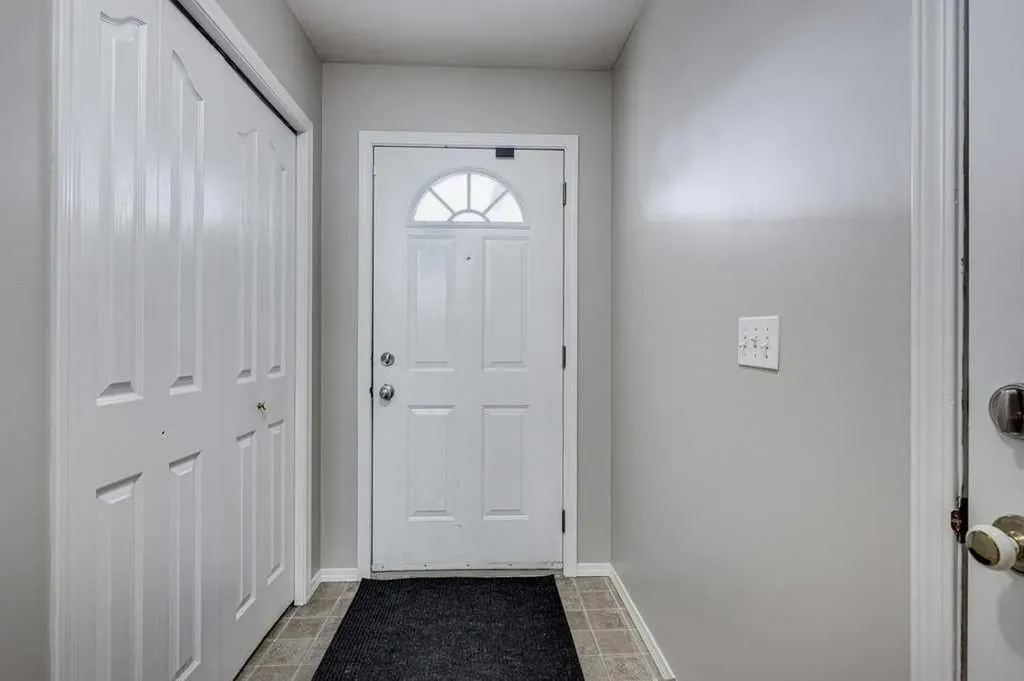 15 Kerry Wood Mews Red Deer AB T4N 7B8