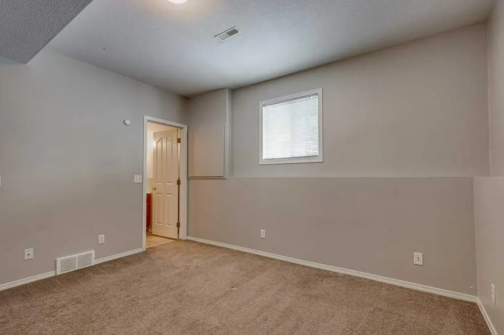 15 Kerry Wood Mews Red Deer AB T4N 7B8