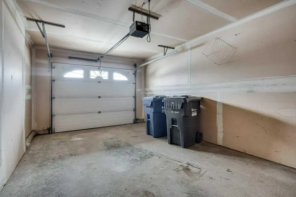 15 Kerry Wood Mews Red Deer AB T4N 7B8
