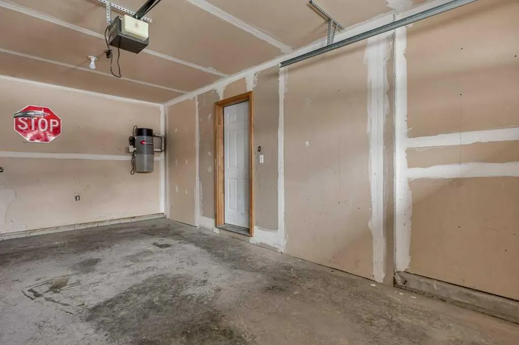 15 Kerry Wood Mews Red Deer AB T4N 7B8